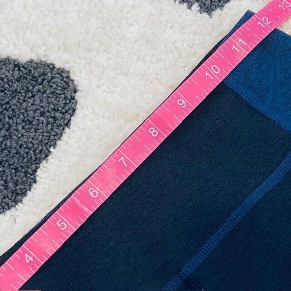 Outdoor Voices $85 Womens XS Blue Black 3/4 Two Tone Warmup Legging Active Pants - Picture 10 of 12